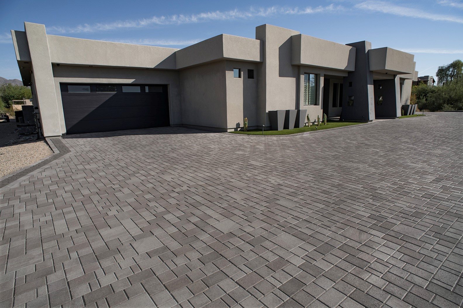 Contemporary Motor Court and Travertine Entry in Phoenix Valley, AZ, Stone Creations paver project photo 2