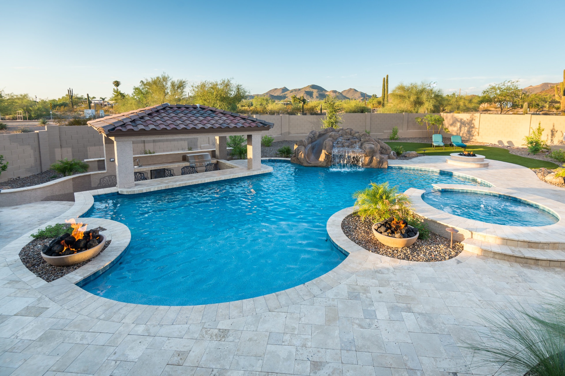 Gilbert travertine pool decking, view 2